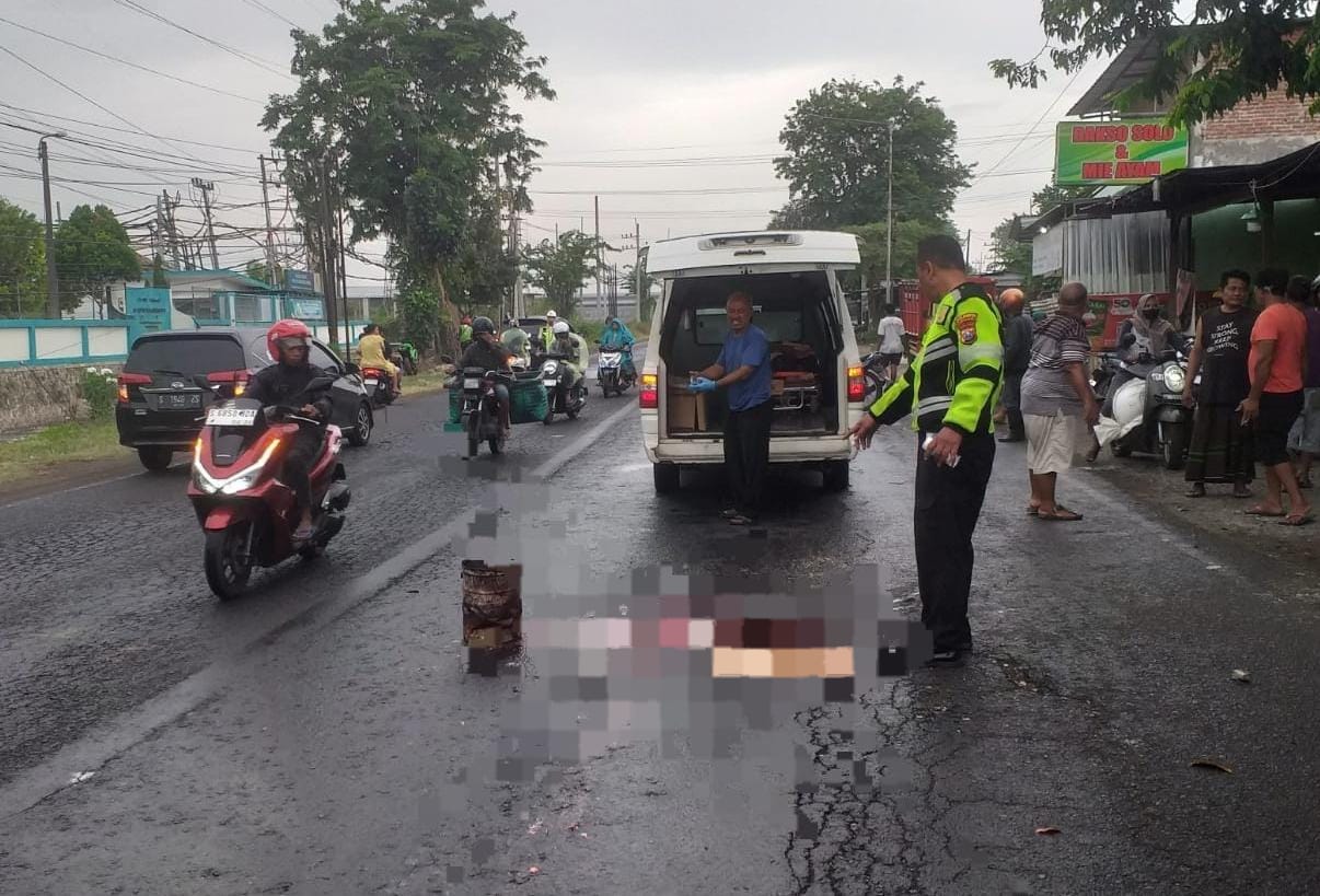 TRAGIS: Lokasi kejadian ibu dan anak meninggal terlindas truk di Balongbendo.