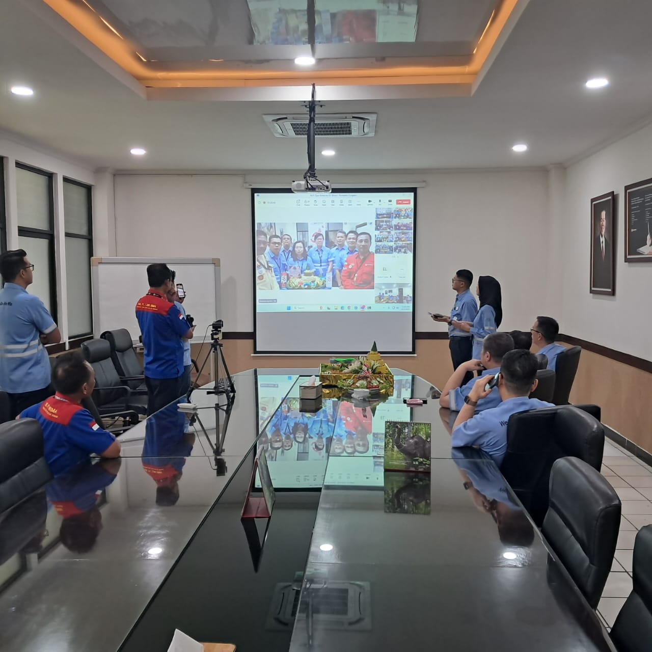 KOMPAK: Pelaksanaan zoom conference diikuti oleh 20 divisi di lingkungan PT Pabrik Kertas Tjiwi Kimia.