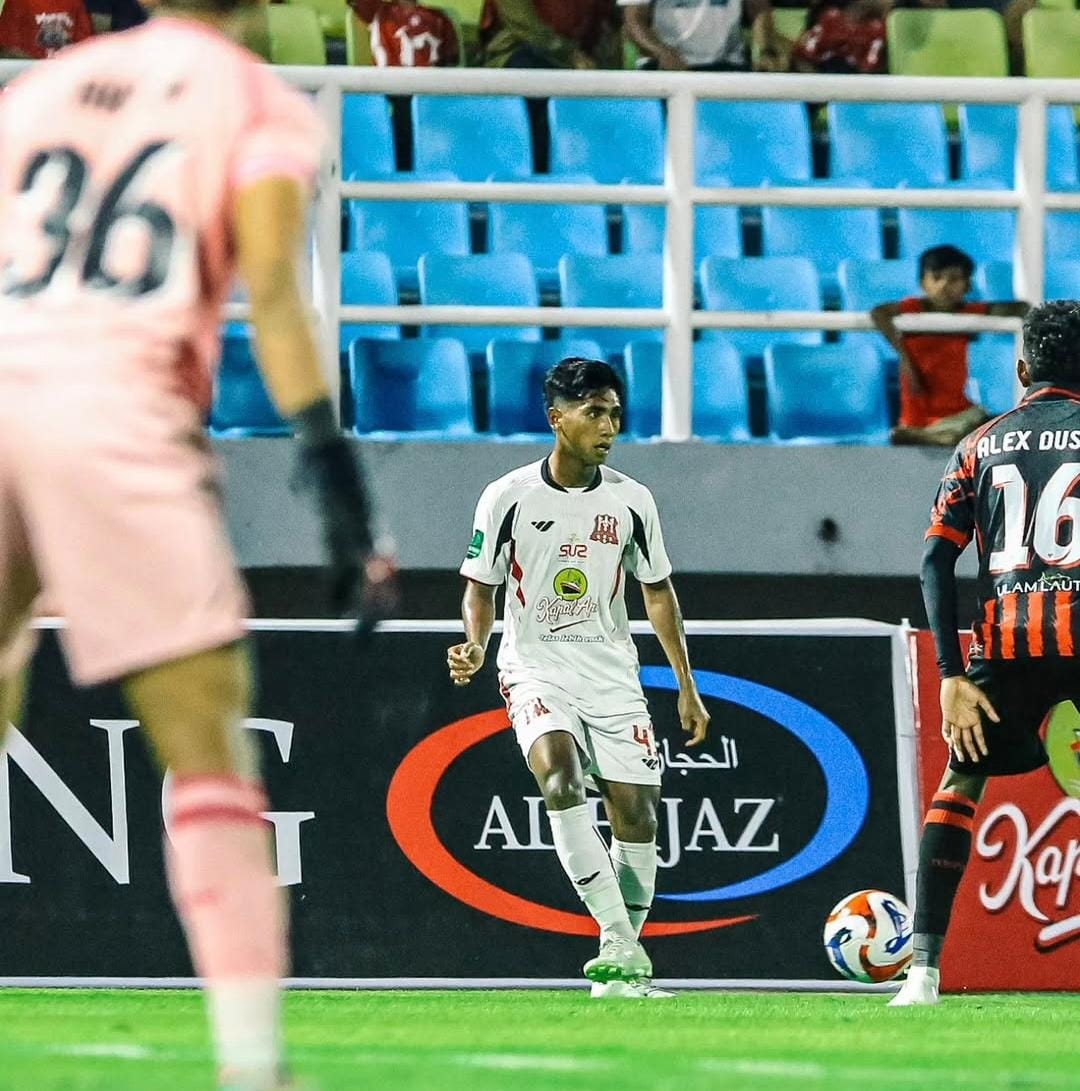 BERTALENTA: Pemain muda Deltras Sidoarjo, Amirul Amin, saat diturunkan melawan Persipura Jayapura. (FOTO DELTRAS SIDOARJO)