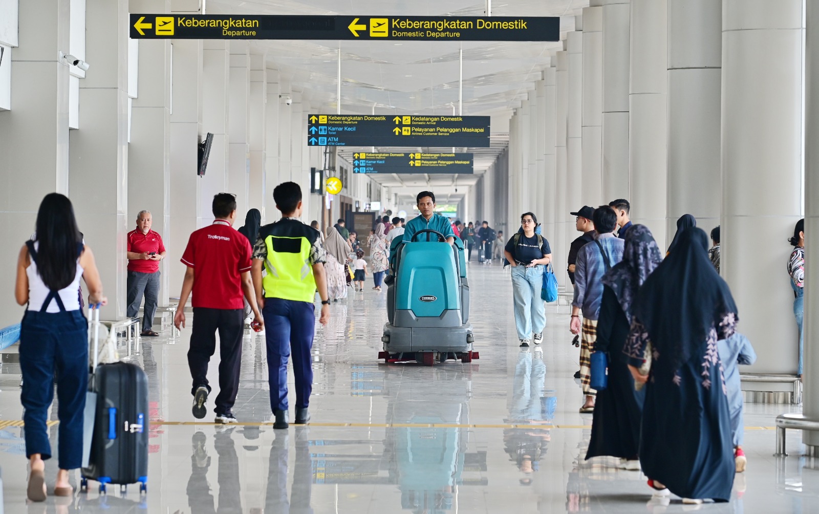 MENINGKAT: Bandara Internasional Juanda melayani puluhan rute domestik untuk penumpang.  &nbsp;