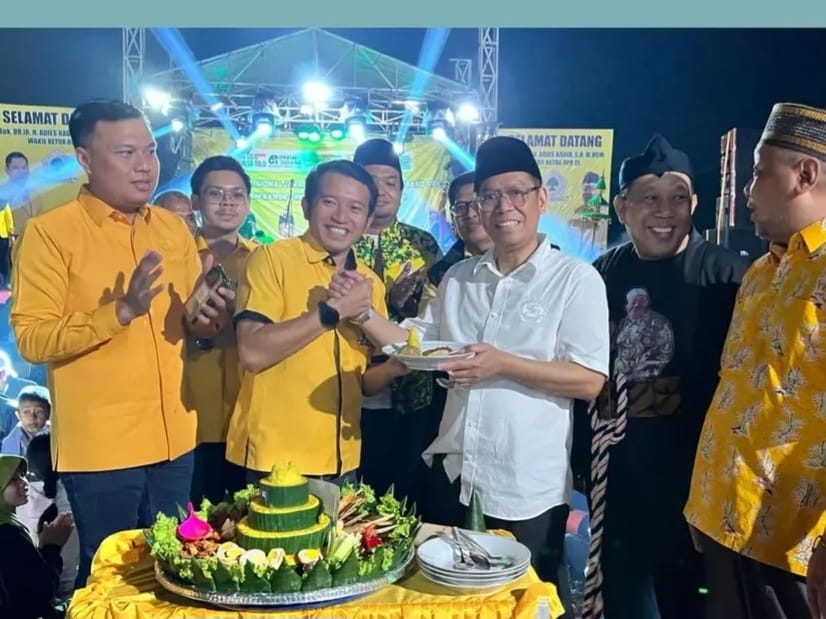 SEMARAK: Perayaan HUT ke-61 Partai Golkar di Sidoarjo&nbsp;dihadiri&nbsp;Wakil Ketua Umum DPP Partai Golkar Adies Kadir (baju putih).&nbsp;&nbsp;