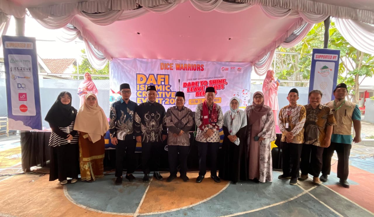 SINERGIS: Pimpinan SMP DAFI Sidoarjo bersama Kepala Dispendikbud Sidoarjo Dr. Tirto Adi, M.Pd. dan perwakilan Wakil Bupati Sidoarjo, H. Muhammad Hudori, S.Kom.,M.Ikom dan Rio Sumardika, S.Sos.,M.AP.