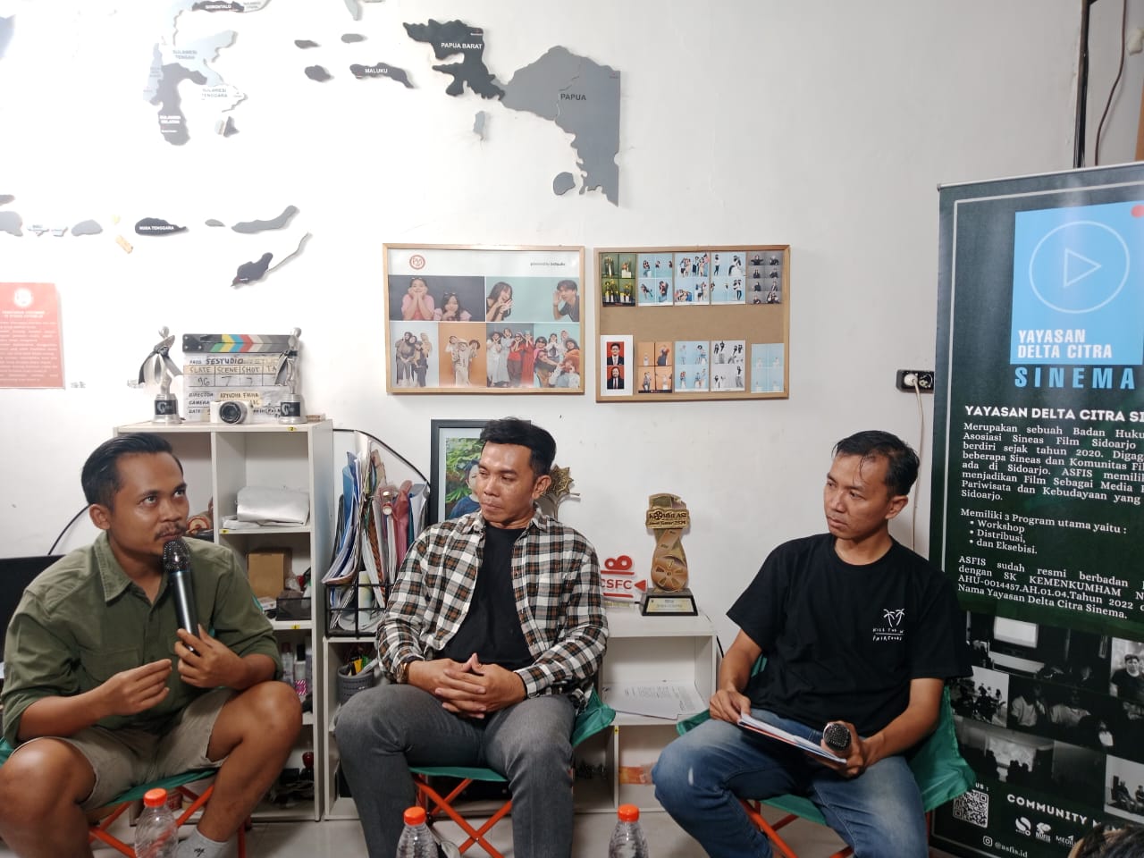 SEMANGAT MUDA: Persiapan menggelar Layar Lokal Film Festival VI (LLoFF6) pada 12&ndash;14 Desember 2025 di Rumah Budaya Maulana Malik Ibrahim, Sidoarjo.