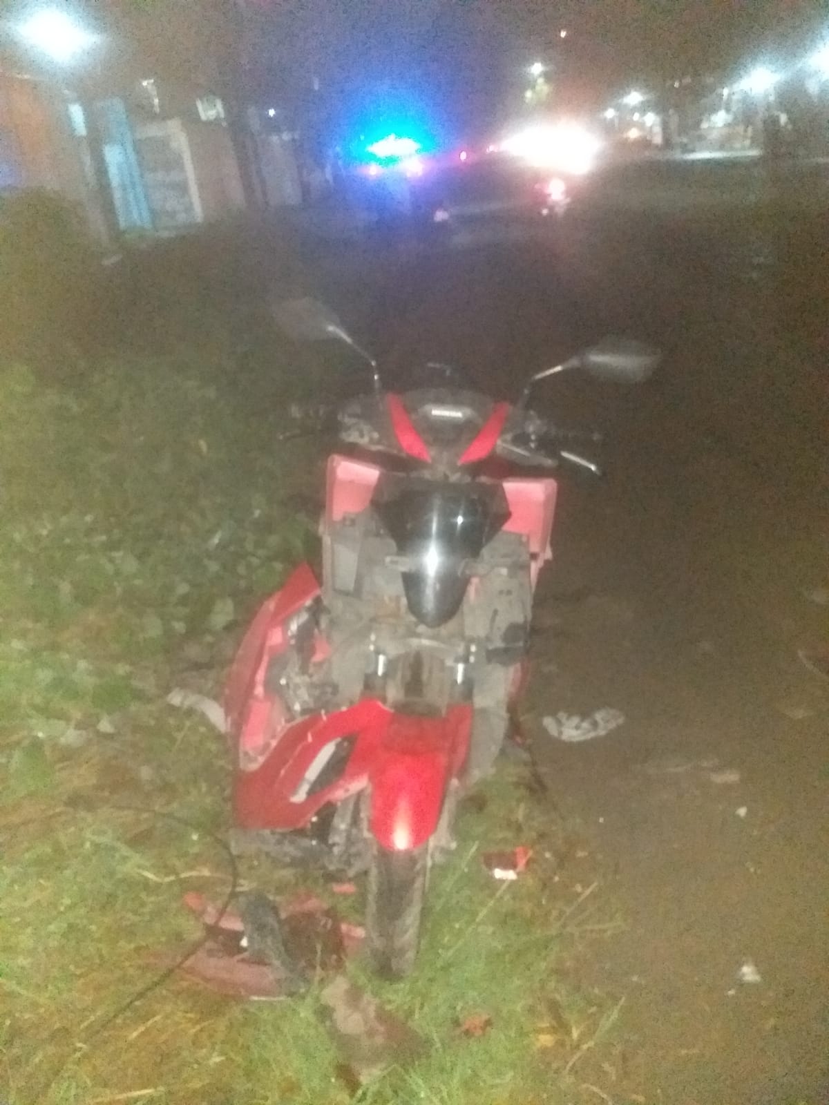 RUSAK: Kondisi Honda Vario usai terlibat kecelakaan di Balongbendo, Selasa (2/12) malam.