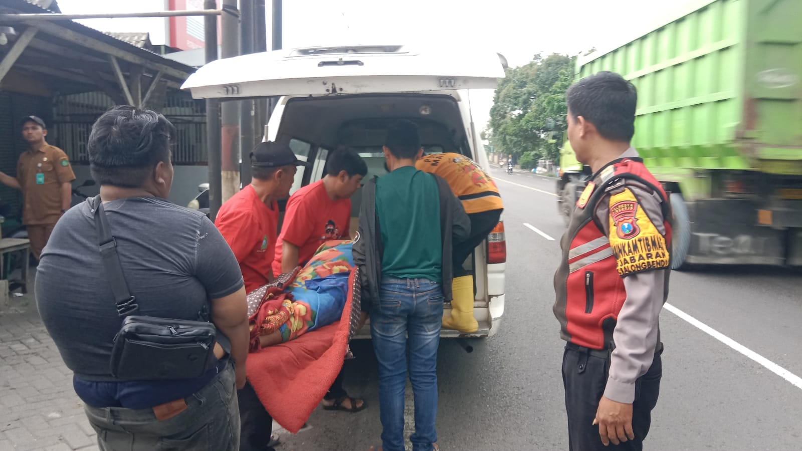 NAHAS: Pedagang warung Madura meninggal mendadak di toko Madura, Singkalan, Balongbendo.