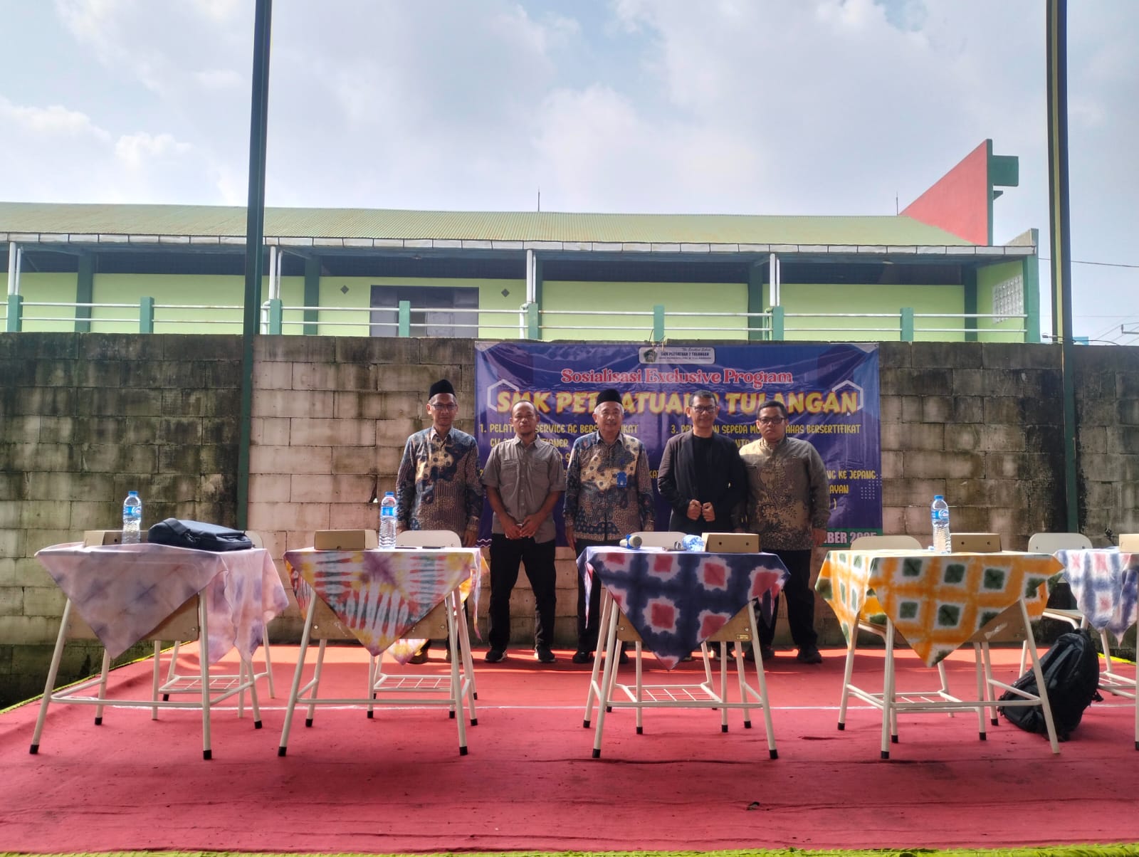 SIAP BERSAING: SMK Persatuan 2 Tulangan gelar Sosialisasi Exclusive Program, Kamis (18/12). (ANAS/RADAR SIDOARJO)
