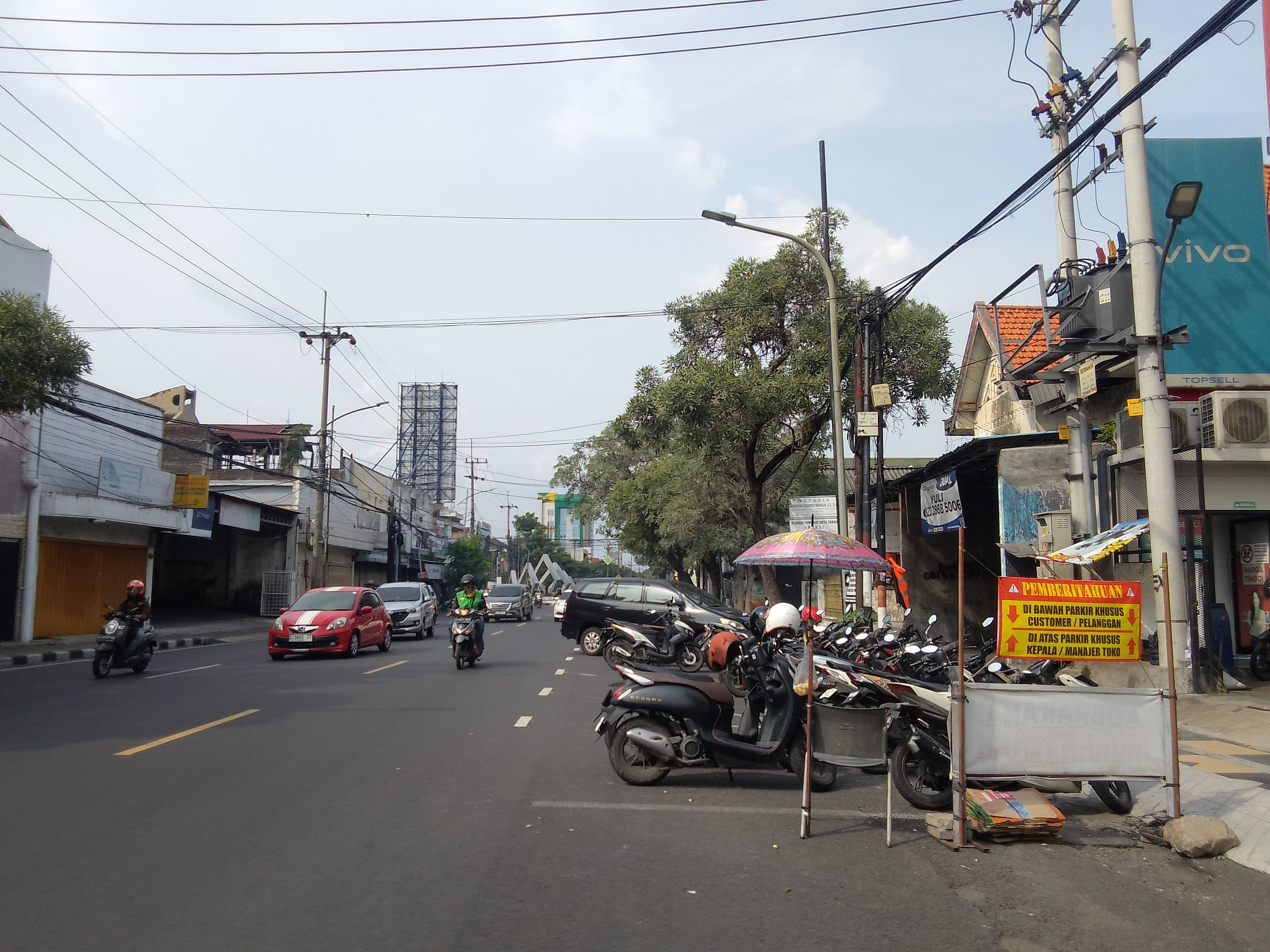 DIGITAL: Ratusan lahan parkir di Sidoarjo diambil alih oleh Dishub. (DIKY SANSIRI/RADAR SIDOARJO)
