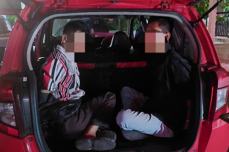 DITANGKAP: Dua terduga pelaku curanmor diamankan polisi.