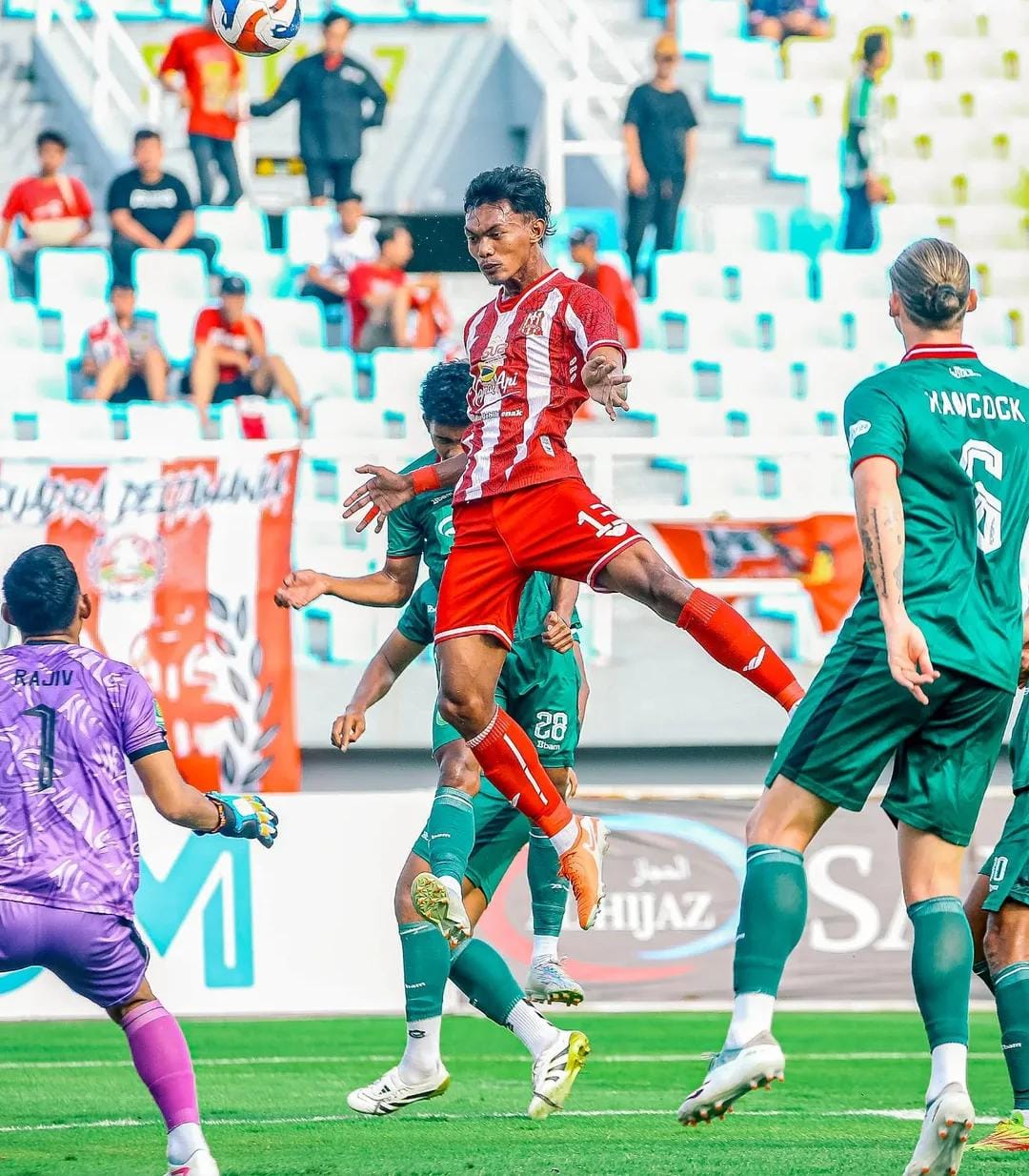 TIGA POIN: Deltras Sidoarjo kalahkan Persipal Palu di Stadion Gelora Delta Sidoarjo, Minggu (25/1). (FOTO DELTRAS SIDOARJO)