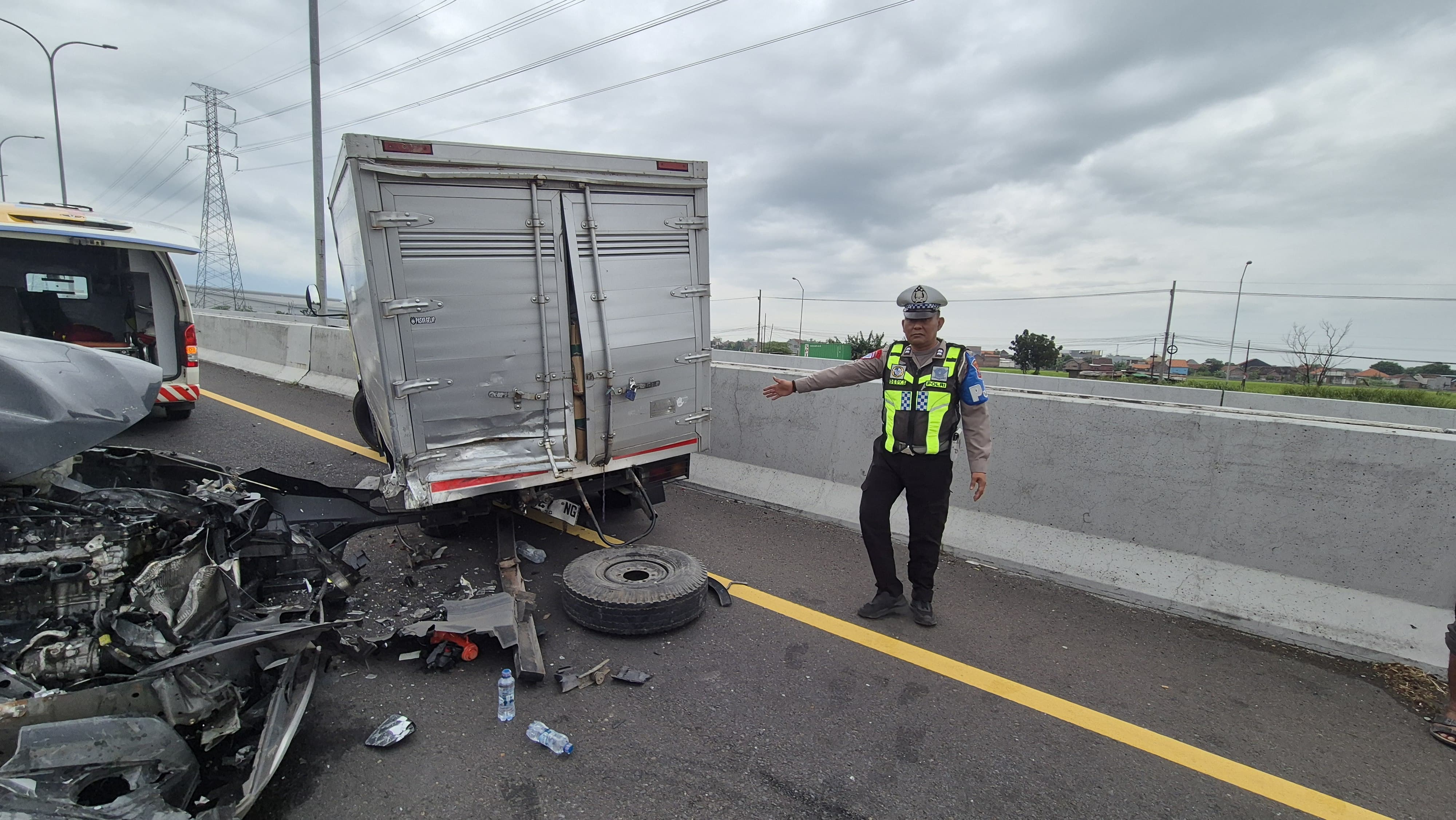 LUKA-LUKA: Kecelakaan terjadi di KM 766.700/A ruas Tol Sidoarjo&ndash;Gempol.