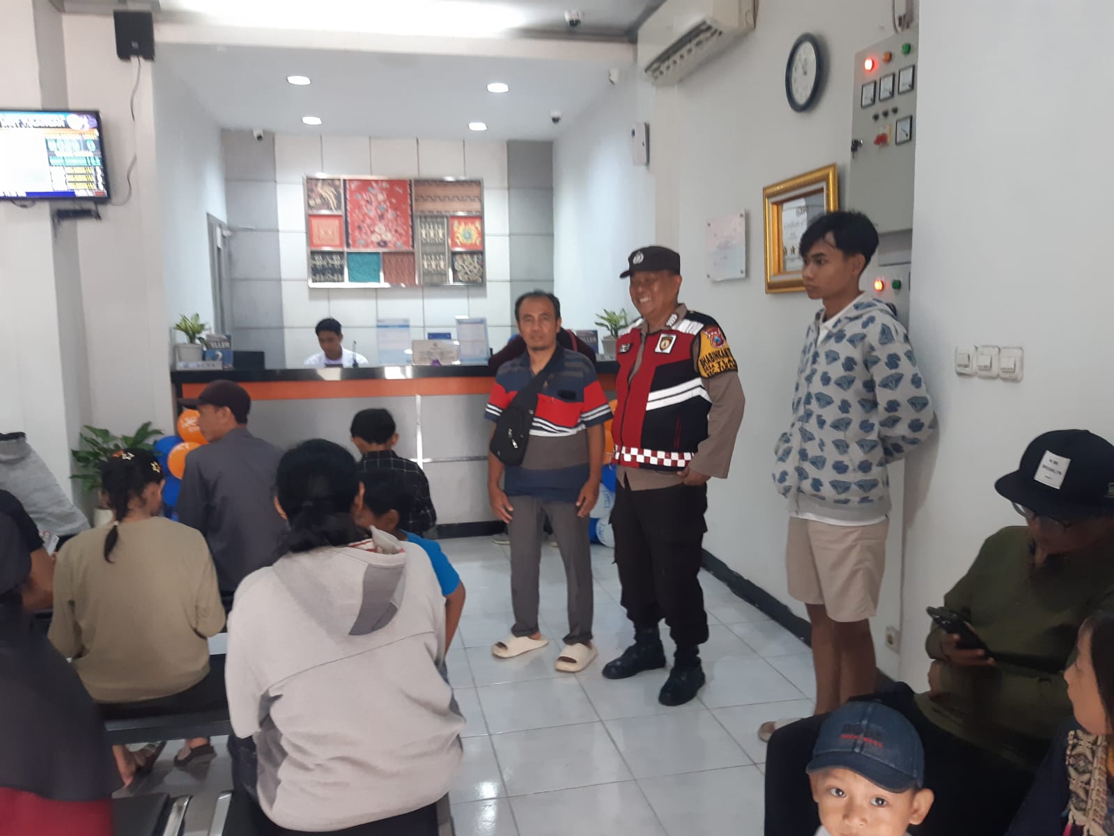 KEAMANAN: Unit Patroli Polsek Tulangan, Polresta Sidoarjo melaksanakan kegiatan Patroli Printis Presisi.