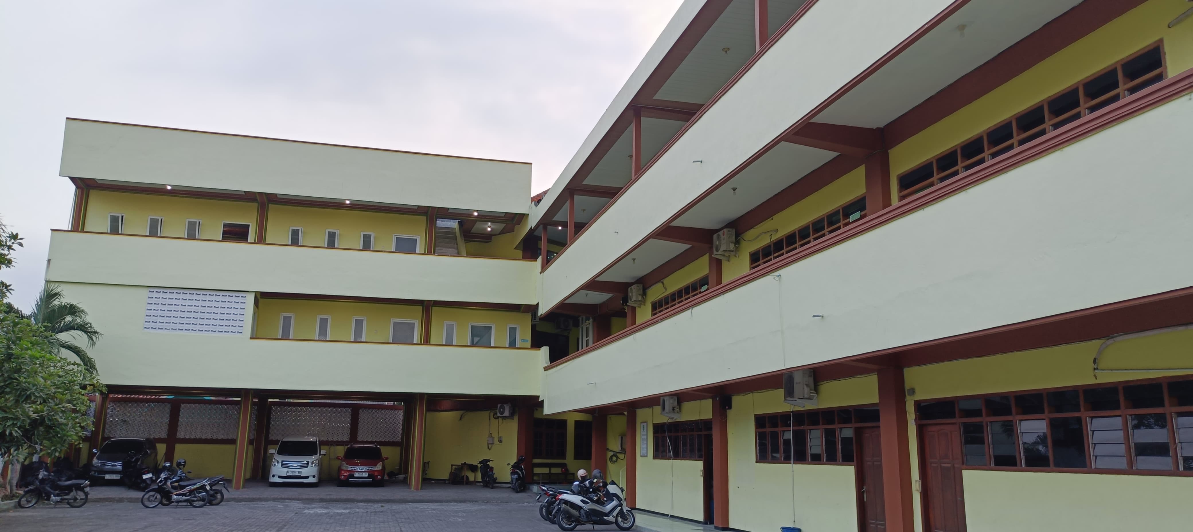 MAJUKAN PENDIDIKAN: IAI Al Khoziny, Buduran, Sidoarjo, berkomitmen memajukan dunia pendidikan Islam.(IST/RADAR SURABAYA)