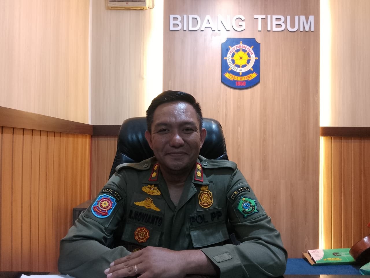 Plt Kepala Bidang (Kabid) Tibumtranmas Satpol PP Sidoarjo R Novianto Koesno Adi Putro