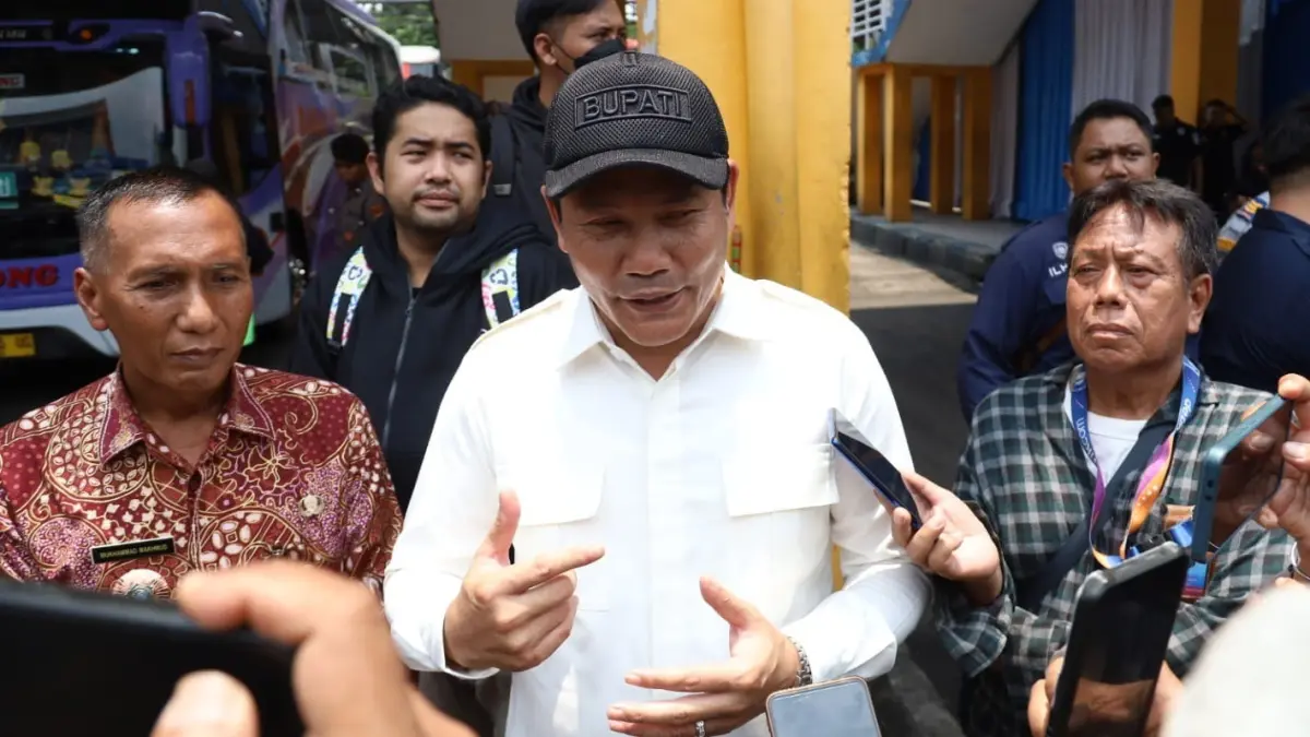 Bupati Sidoarjo Subandi. (SURYANTO/RADAR SIDOARJO)