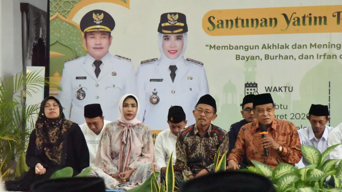 SINERGITAS: Wakil Bupati Sidoarjo Mimik Idayana (dua dari kiri) mendampingi mantan Ketua PBNU KH Said Aqil Siroj di Pendapa Delta Wibawa.