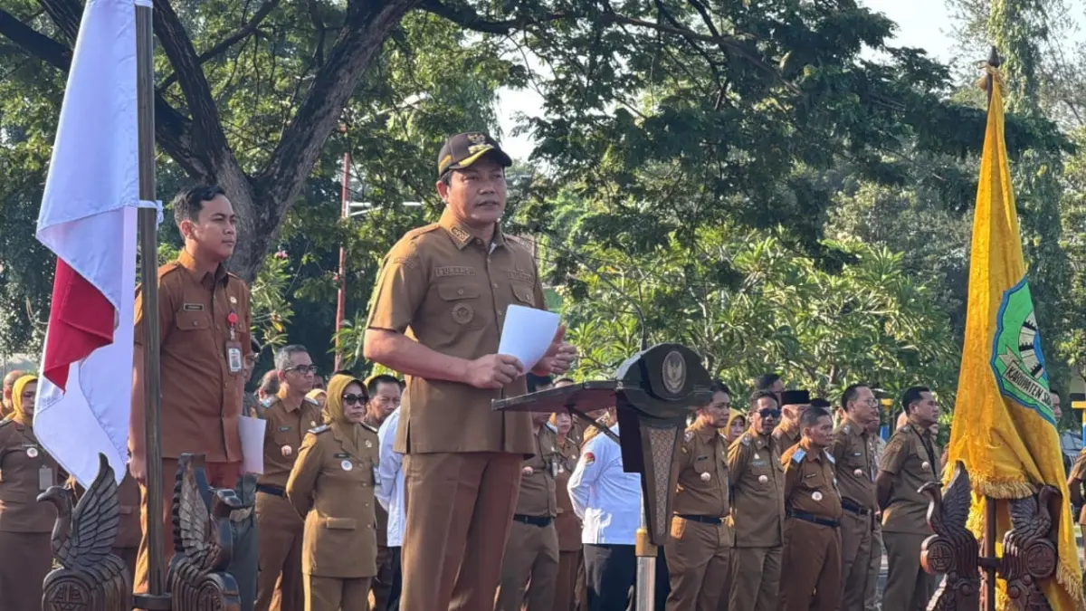 Bupati Sidoarjo Subandi 