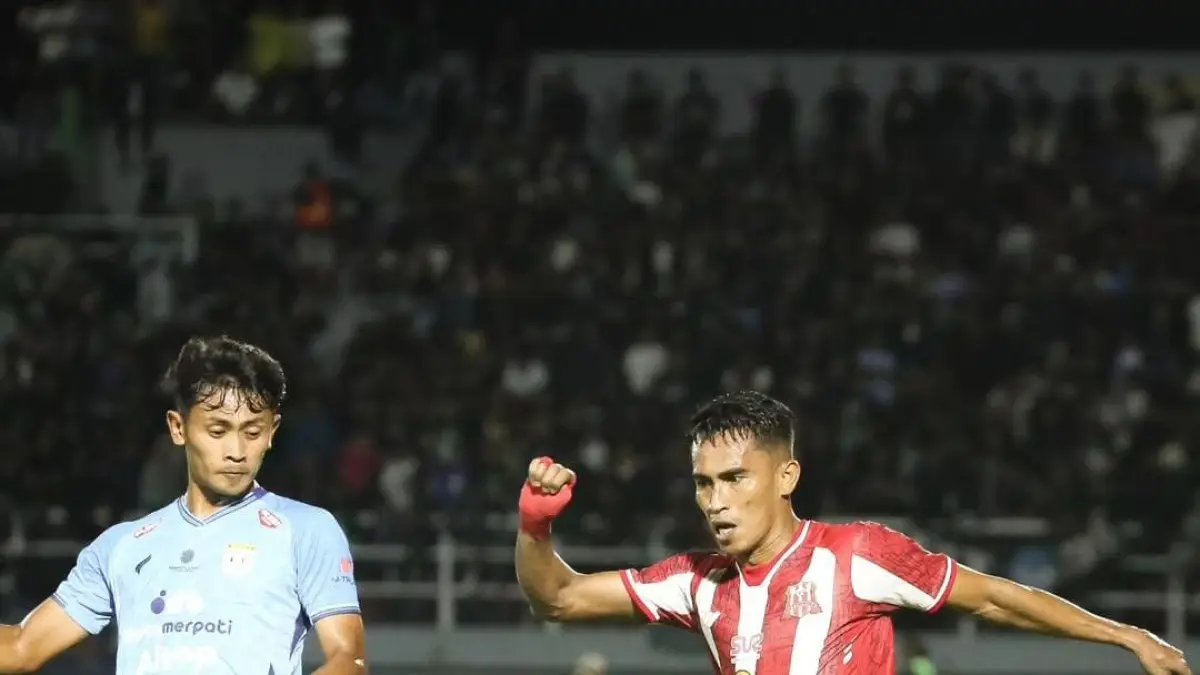 KALAH: Pemain Deltras FC Sidoarjo saat laga melawan Persela Lamongan. (Foto Deltras Sidoarjo)