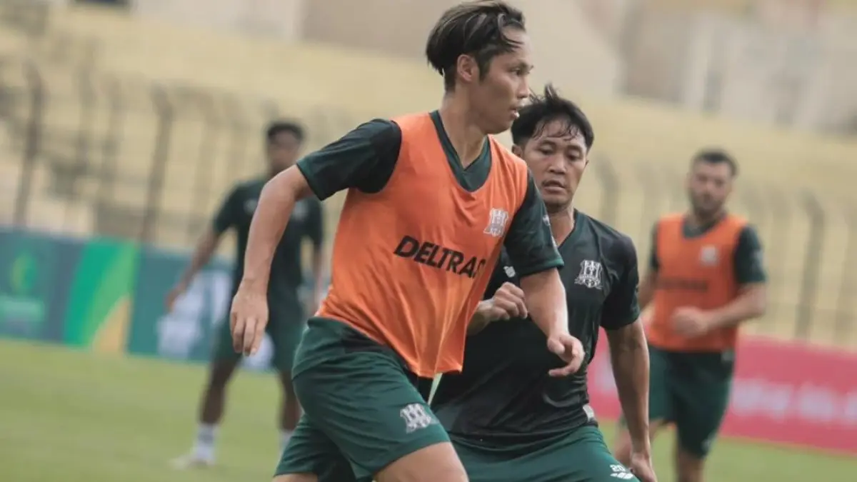 PERCAYA DIRI: Pemain Deltras FC Sidoarjo saat menjalani latihan jelang lawan Persipal. (Foto Deltras Sidoarjo)