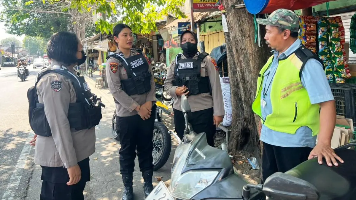 SIAGA: Polwan Jenggala Presisi Polresta Sidoarjo kembali menggelar patroli untuk menjaga keamanan dan ketertiban masyarakat (kamtibmas) di wilayah Kabupaten Sidoarjo.