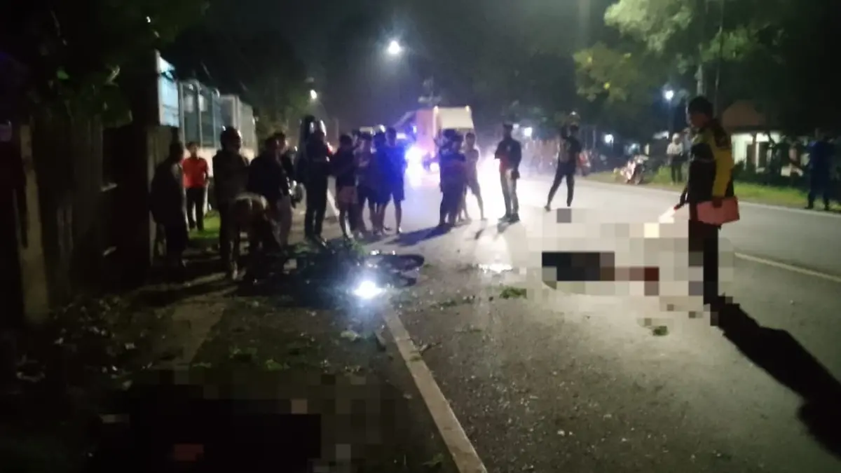 TRAGIS: Kecalakaan di Jalan Raya Bakung Temenggungan Balongbendo menewaaskan dua orang.