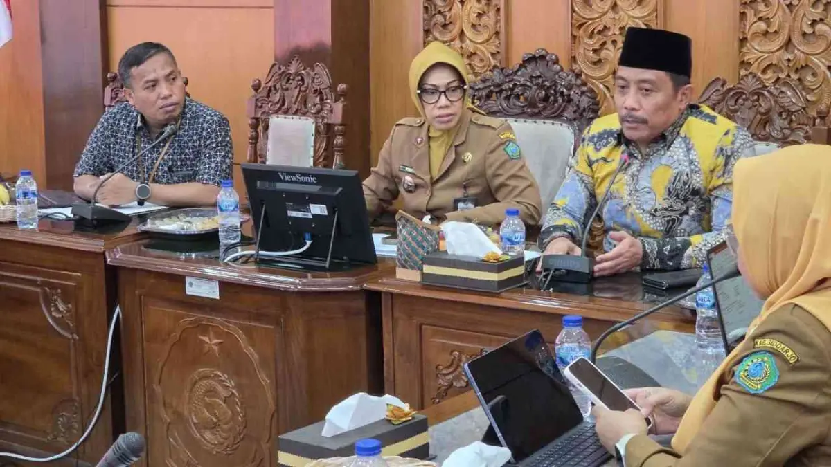 KOORDINASI: Kegiatan Forum Komunikasi di Ruang Rapat Delta Wicaksana Pemerindah Daerah Kabupaten Sidoarjo Pada Selasa (12/05).
