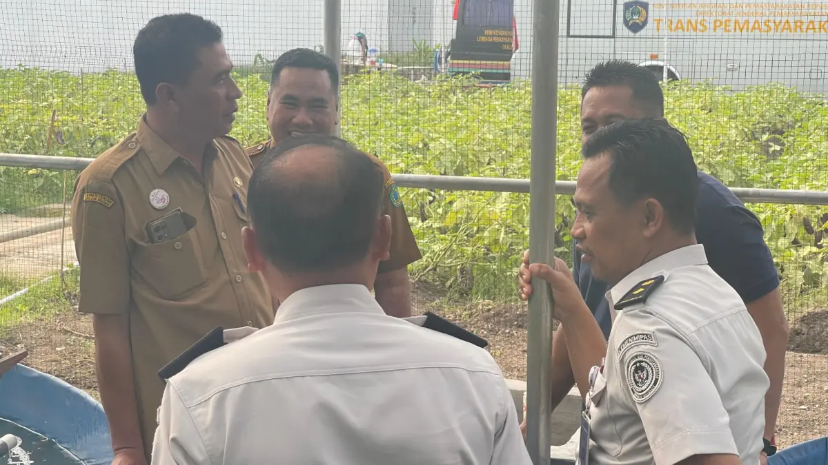 PEMBINAAN: Budidaya lele di Lapas Porong mendapat dukungan dari Dinas Perikanan Sidoarjo.