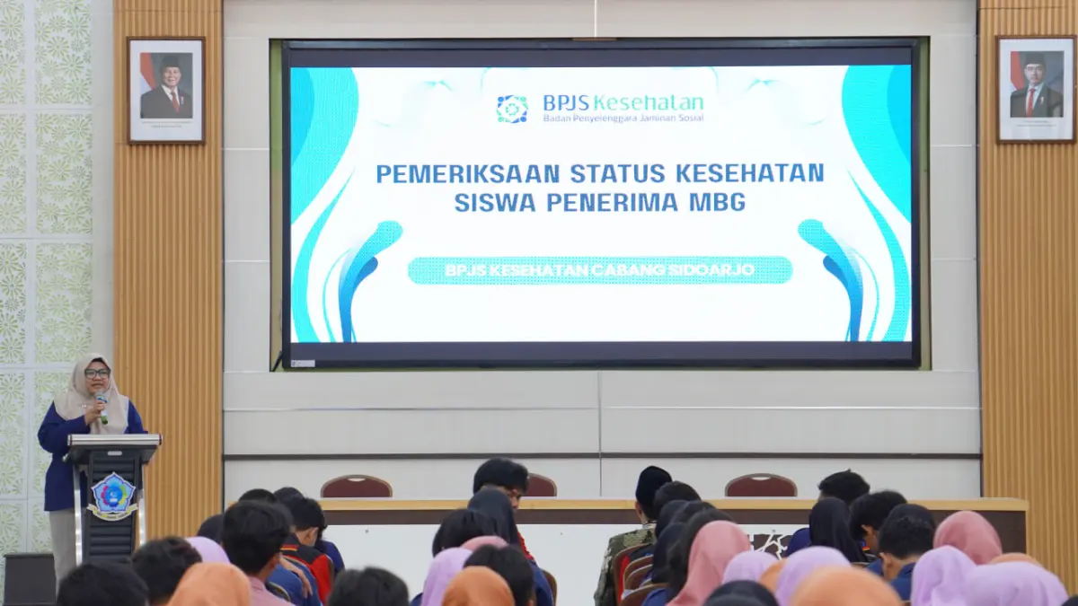 PROGRAM PEMERINTAH: Kegiatan pemeriksaan kesehatan penerima manfaat MBG di SMKN 2 Buduran Sidoarjo