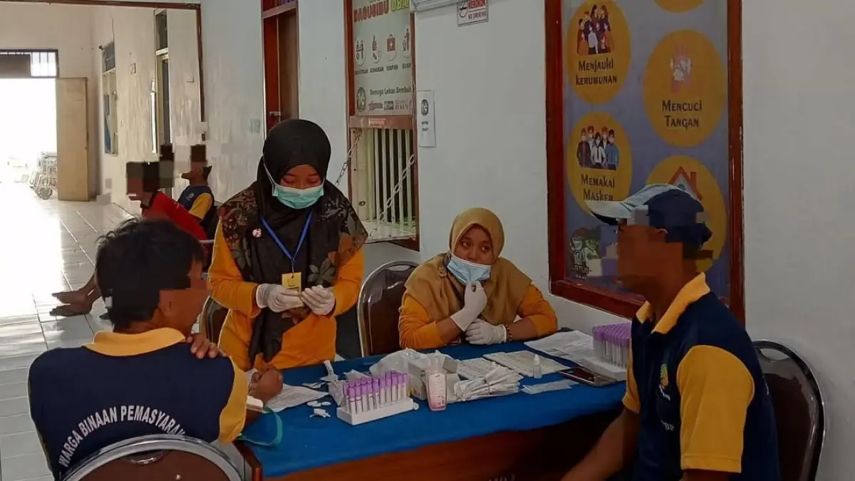 PELAYANAN MAKSIMAL: Klinik Pratama Lapas Kelas I Surabaya melayani kesehatan bagi warga binaan.