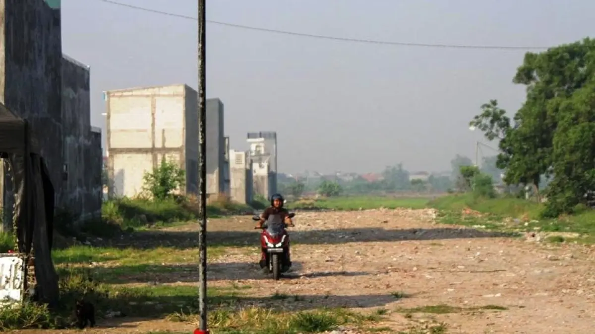 TERTIB ATURAN: Salah satu tanah pengembang di Pabean, Kecamatan Sedati. (DIKY SANSIRI/RADAR SIDOARJO)