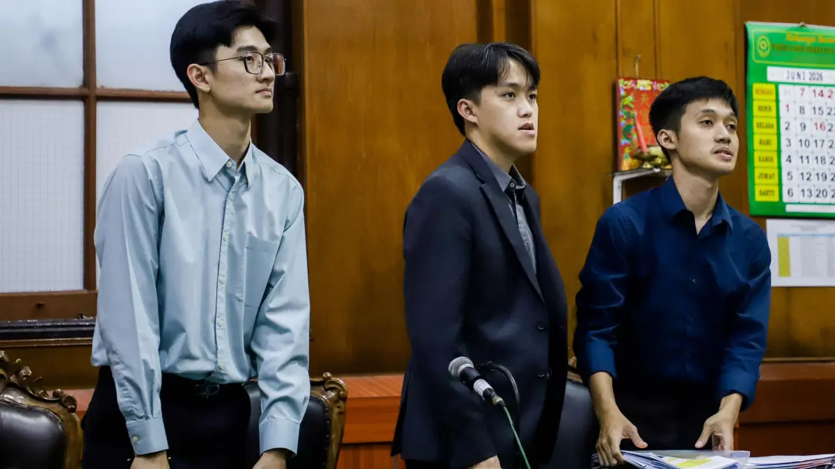 Kuasa hukum PT Java Fortis Corporindo, Kimham Pentakosta (tengah) dari MSA Lawfirm.
