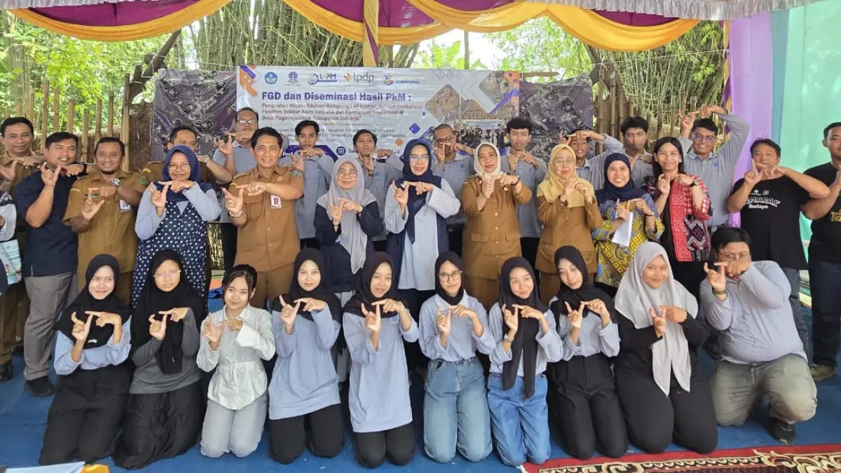 KOLABORASI: UT Surabaya, Disporapar Sidoarjo, DP3AKB Sidoarjo, Dikbud Sidoarjo, bahas revitalisasi pengembangan Kampung Lali Gadget, Selasa (23/6). (DIKY SANSIRI/RADAR SIDOARJO)