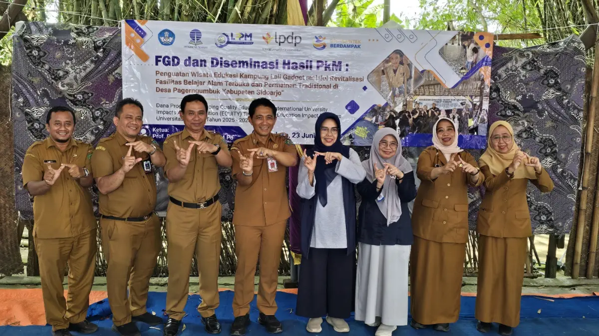 SINERGIS: UT Surabaya, Disporapar Sidoarjo, DP3AKB Sidoarjo, Dikbud Sidoarjo, bahas revitalisasi pengembangan Kampung Lali Gadget, Selasa (23/6). (DIKY SANSIRI/RADAR SIDOARJO)