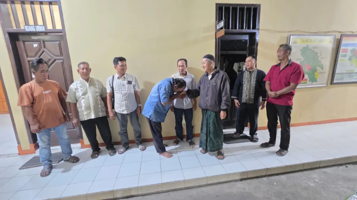 MINTA MAAF: Percobaan pencurian kotak amal di Musala Shabilul Muttaqien berakhir damai.