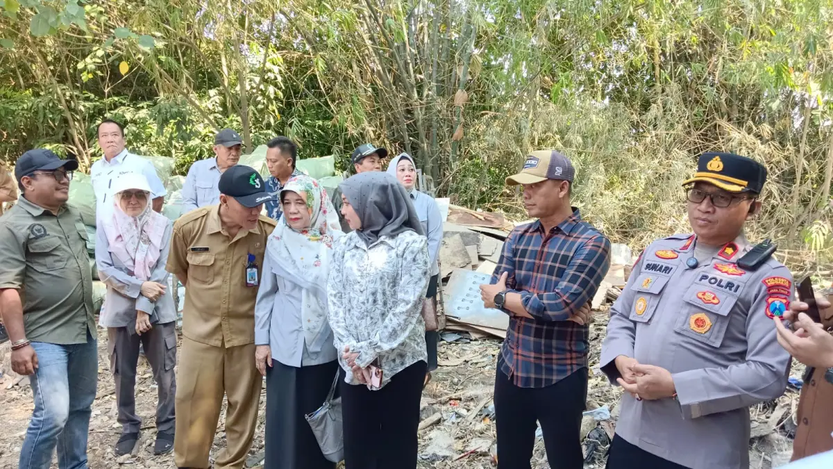 TEGAS: DPRD Sidoarjo sidak bengkel karoseri di Desa Seketi, Kecamatan Balongbendo.