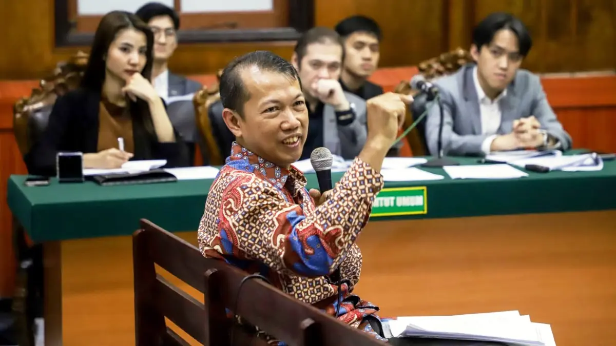 Ahli akuntansi keuangan dari Universitas Airlangga, Prof. Zaenal Fanani