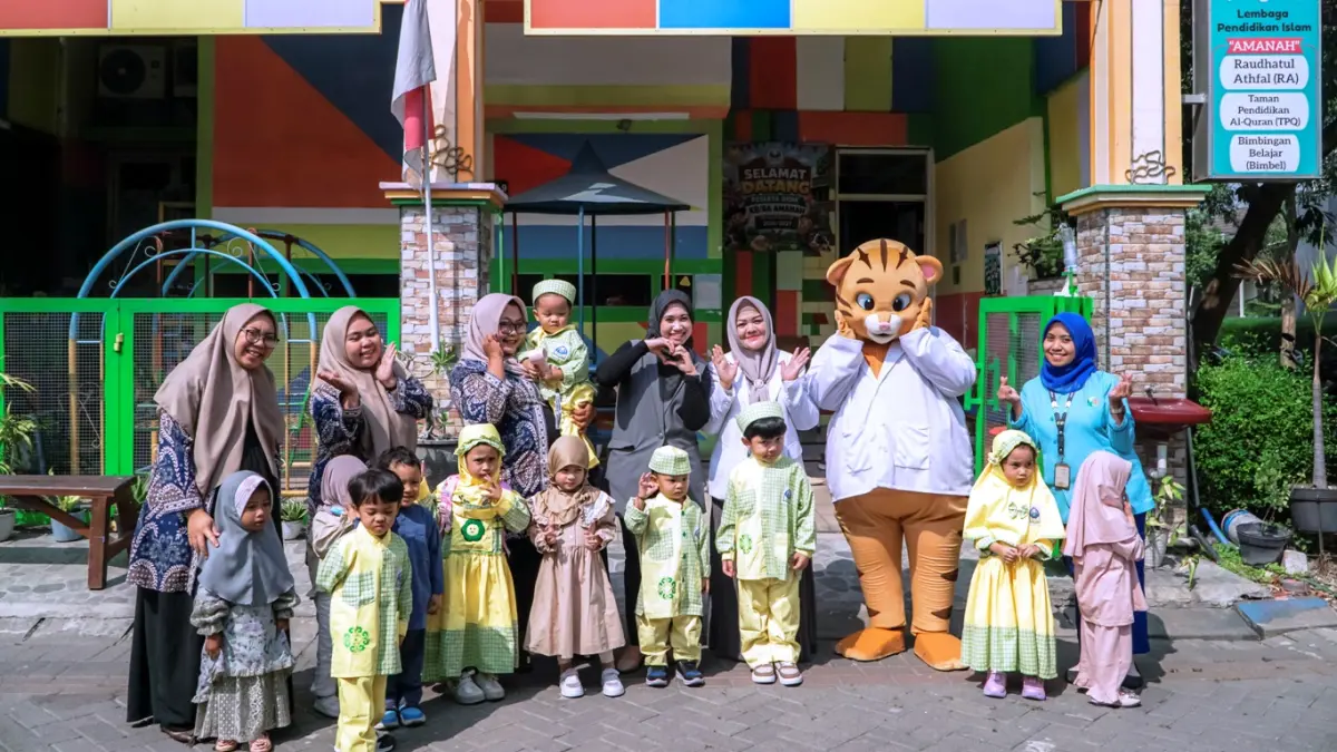 PEDULI: Dalam rangka memperingati Hari Anak Nasional, RSU Anwar Medika menggelar serangkaian kegiatan edukatif dan kreatif yang melibatkan anak-anak serta masyarakat di sejumlah wilayah di Kabupaten Sidoarjo.