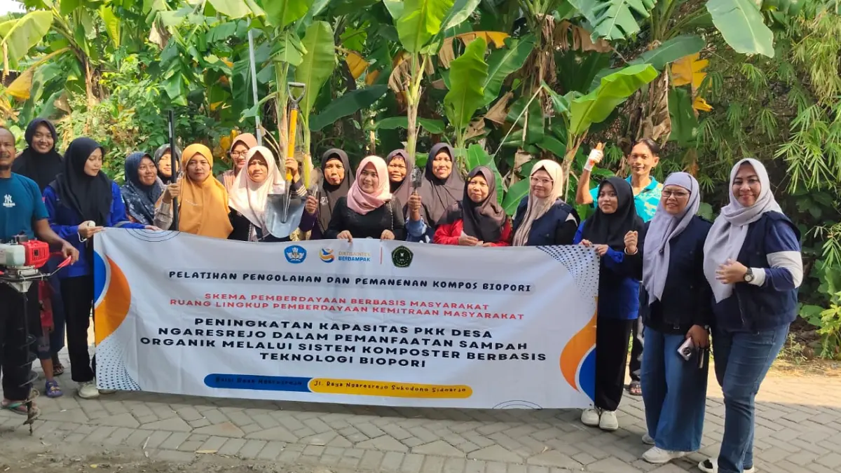 INOVATIF: Program pengabdian masyarakat melalui pemberdayaan ibu-ibu PKK di Desa Ngaresrejo, Kecamatan Sukodono, Kabupaten Sidoarjo untuk didorong menjadi pelopor pengelolaan sampah organik berbasis teknologi biopori. 