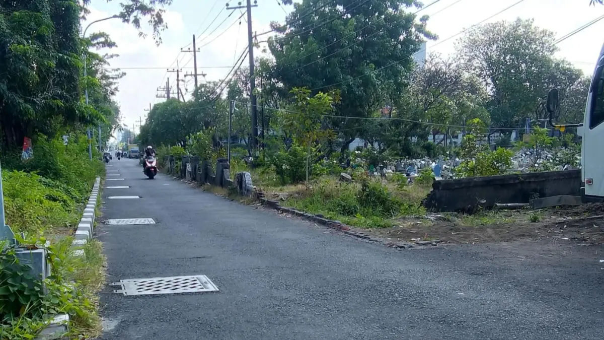 BELUM TUNTAS: Frontage Road belum tersambung dari Waru hingga Sidoarjo. (DIKY SANSIRI/RADAR SIDOARJO)