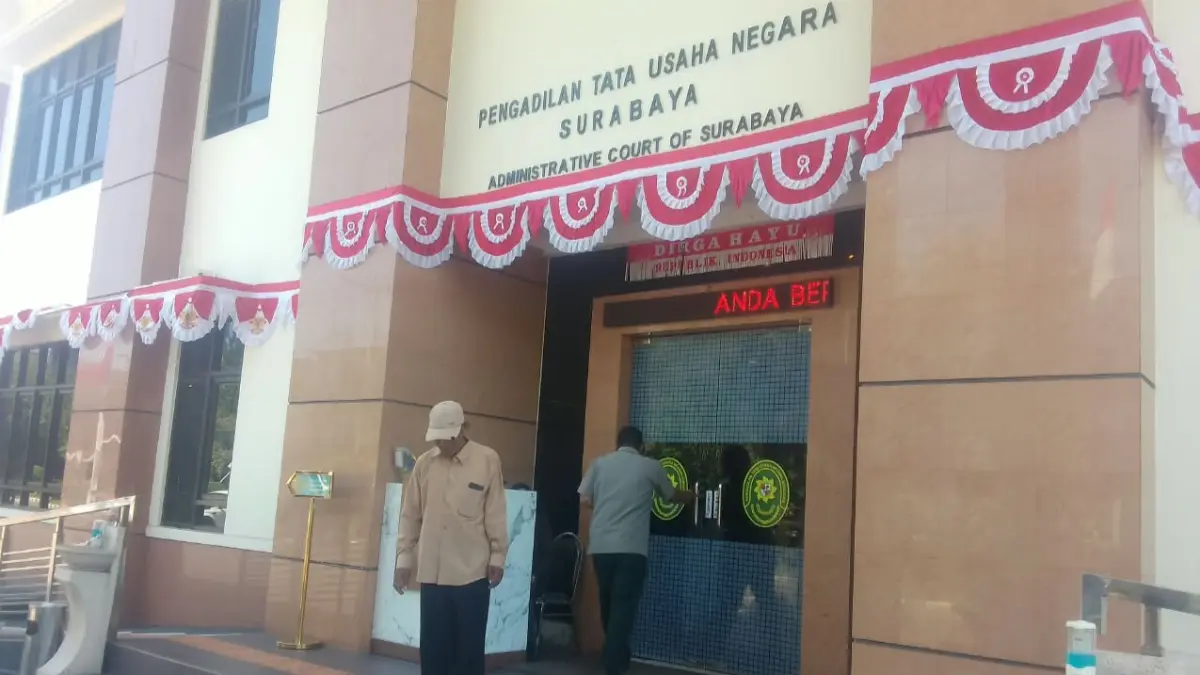 LANJUTAN: Sidang Pilkades Balongdowo, Candi, Sidoarjo, terus bergulir di PTUN Surabaya, Rabu (12/8). (DIKY SANSIRI/RADAR SIDOARJO)