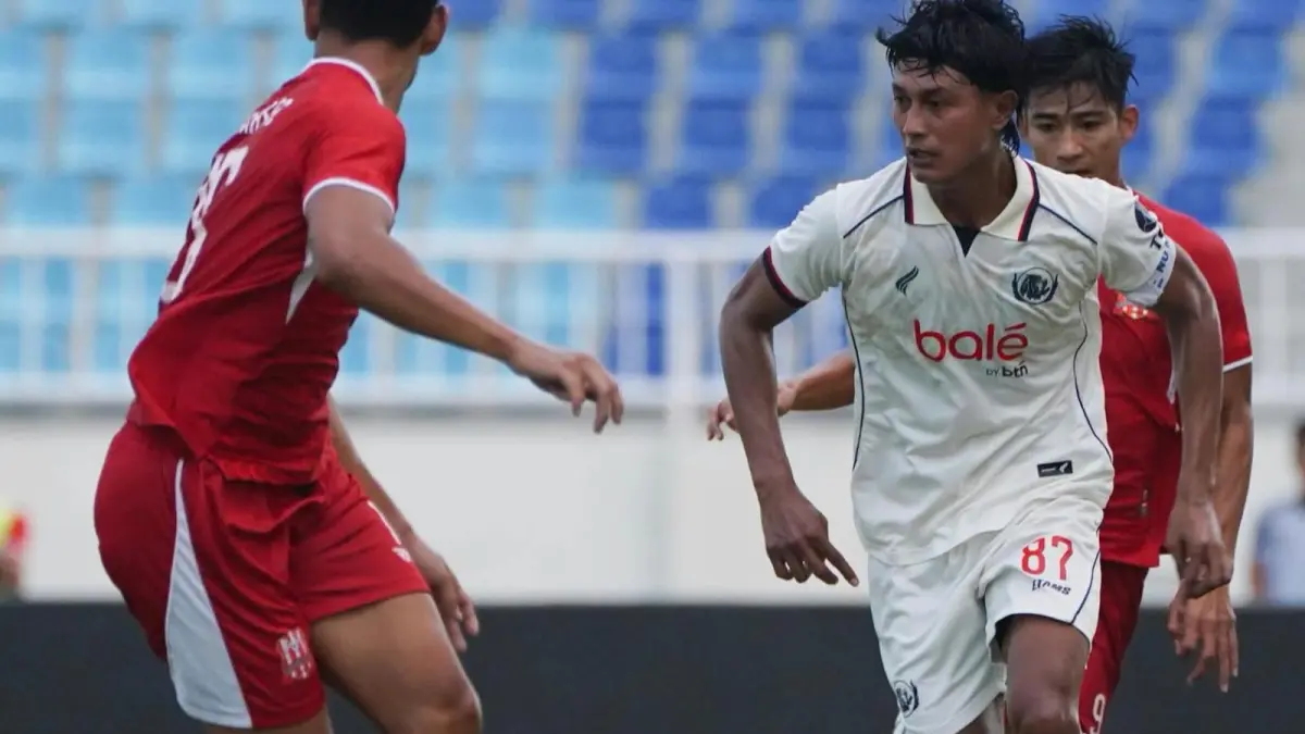 PERSAHABATAN: Laga Arema FC kontra Deltras FC Sidoarjo di Stadion Kanjuruhan, Rabu (26/8) sore. (Foto Arema FC)
