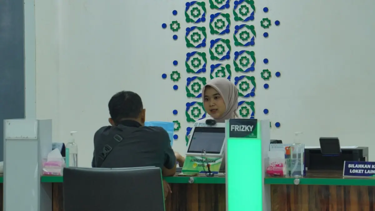 EFEKTIF: Peserta Jaminan Kesehatan Nasional (JKN) pasti sudah familiar dengan aplikasi Mobile JKN, yakni layanan digital resmi dari BPJS Kesehatan yang memudahkan peserta mengakses layanan administrasi dan kesehatan secara online lewat ponsel.