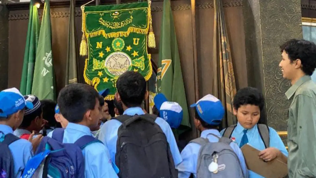 EDUKATIF: SD Khazanah Ilmu Sidoarjo berkunjung ke&nbsp;kantor Pimpinan Wilayah Nahdlatul Ulama (PWNU) Jawa Timur.