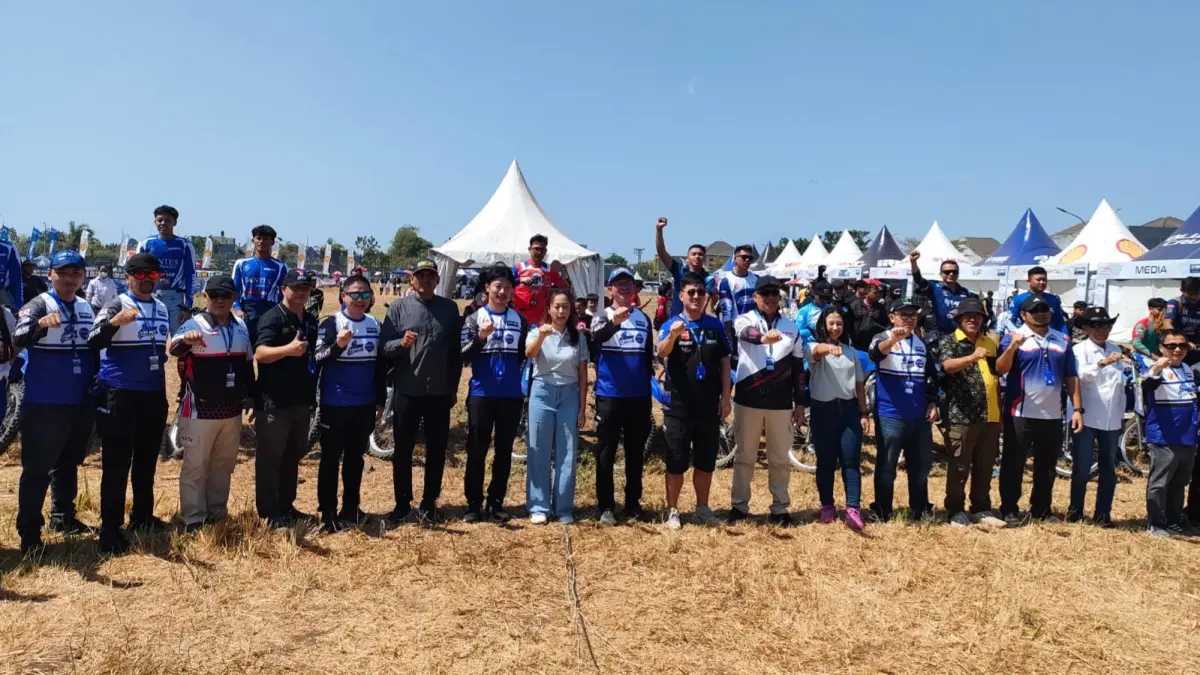 SEMARAK: Ratusan starter memeriahkan ajang Shell bLU cRU Yamaha Enduro Challenge 2026.(IST/RADAR SURABAYA)