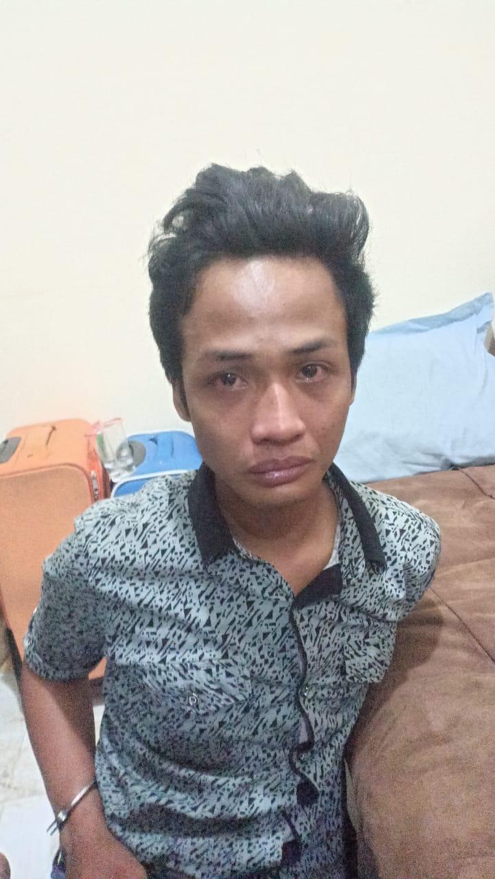 DITAHAN: Tersangka curanmor Rahmat Hidayat saat berhasil diamankan di Mapolresta Sidoarjo. (ISTIMEWA)