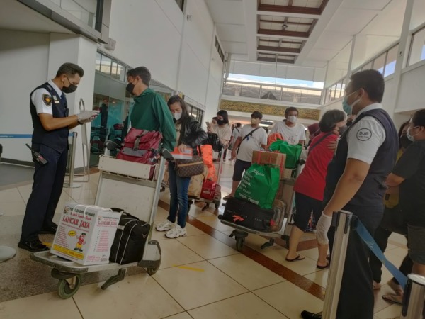 OPTIMISTIS: Penumpang di Bandara Internasional Juanda terus meningkat seiring sejumlah syarat yang semakin dipermudah.