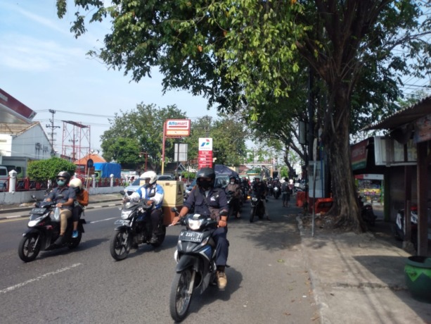 SERING MACET: Simpang Tiga Bangah jadi prioritas pelebaran jalan Pemkab Sidoarjo. (HENDRIK MUCHLISON/RADAR SIDOARJO)