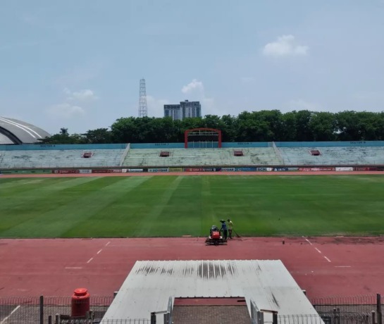 VAKUM: Stadion Gelora Delta Sidoarjo jadi kandang Deltras. (HENDRIK MUCHLISON/RADAR SIDOARJO)