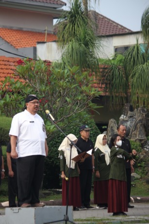 DIMULAI: Pembukaan Class Meet oleh Kepala SMAN 1 Gedangan Dr. H. Panoyo, M.Pd. (IST)