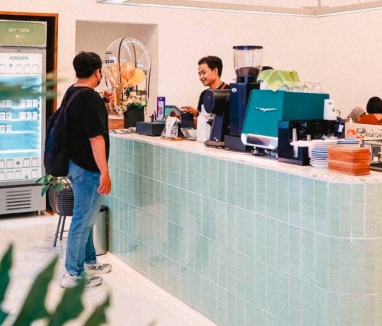 BERTAHAP: Salah satu restoran yang baru berdiri pada tahun ini. (IST)