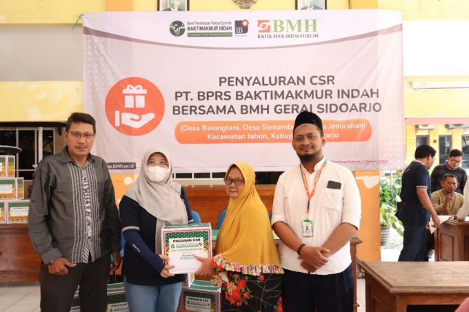 SINERGIS: Lembaga Amil Zakat Nasional (Laznas) Baitul Maal Hidayatullah (BMH) Gerai Sidoarjo bersinergi dengan Bank Pembiayaan Rakyat Syariah (BPRS) Baktimakmur Indah menggelar santunan program Corporate Sosial Responsibility (CSR).